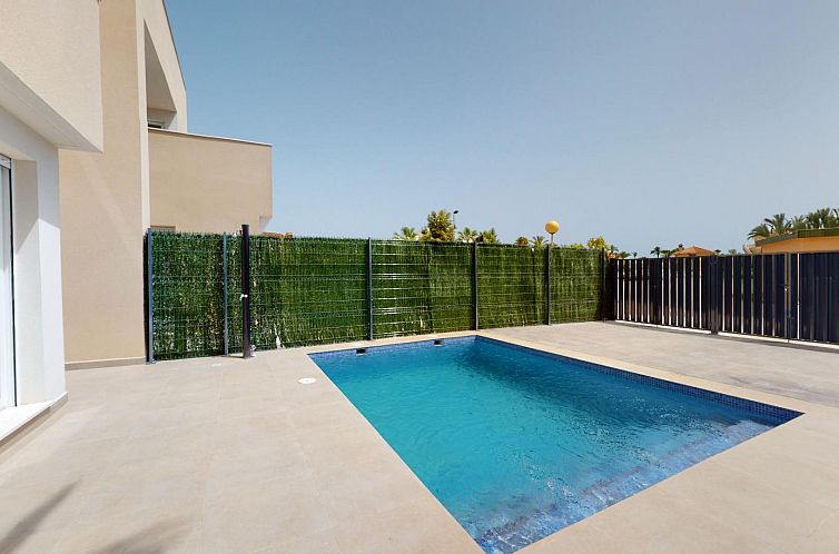 Vrijstaande woning in Los Urrutias