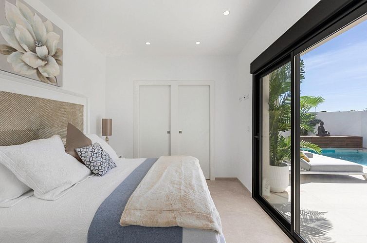 Vrijstaande woning in Los Alcazares