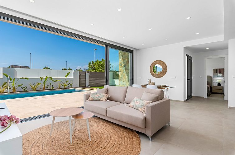 Vrijstaande woning in Los Alcazares