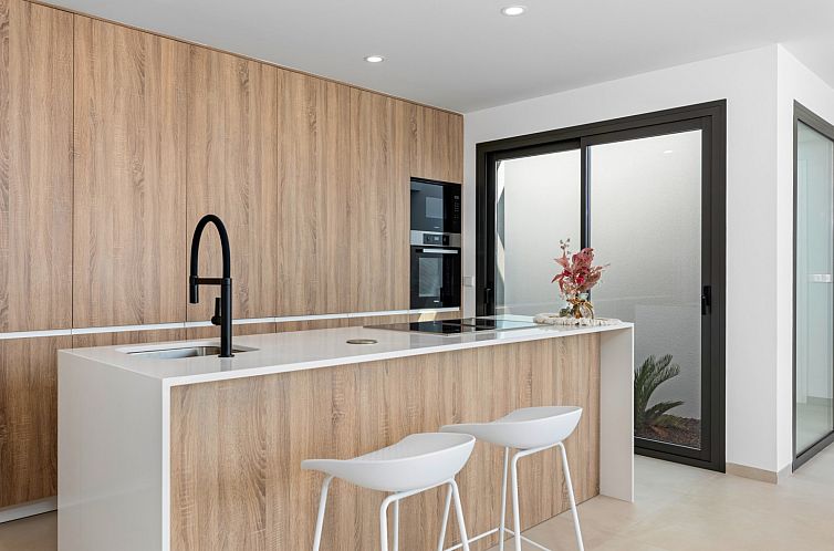 Vrijstaande woning in Los Alcazares