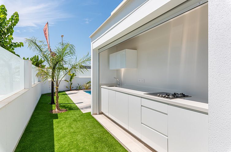 Vrijstaande woning in Los Alcazares