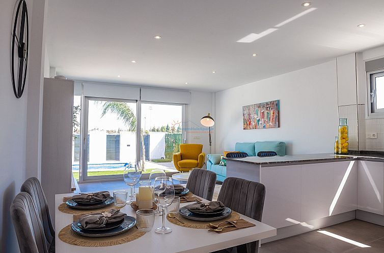 Vrijstaande woning in Los Alcazares