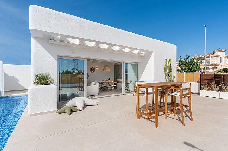 Vrijstaande woning in Los Alcazares