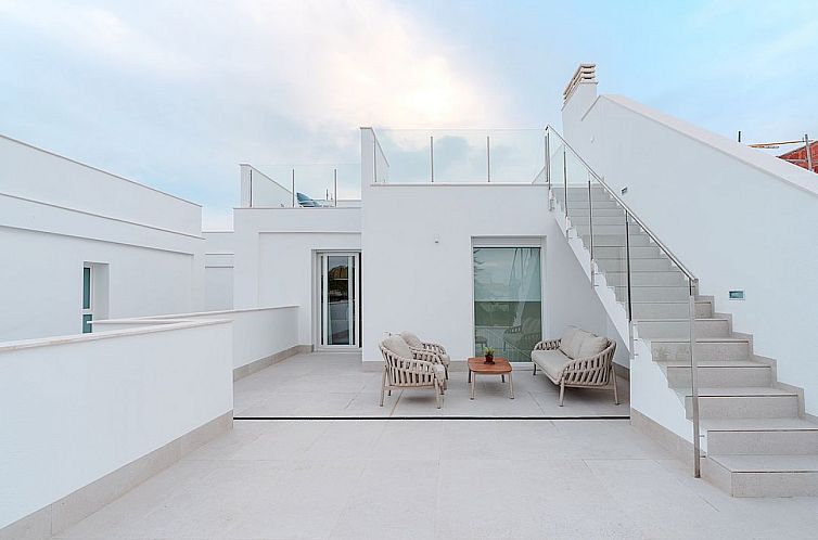 Chalet in Los Alcazares