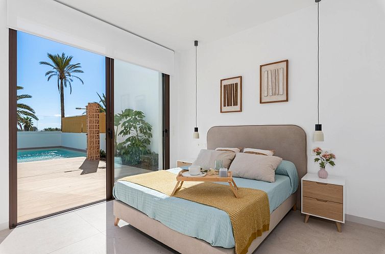 Vrijstaande woning in Los Alcazares