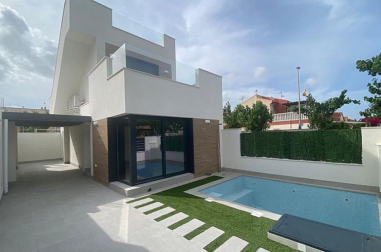 Vrijstaande woning in Los Alcazares