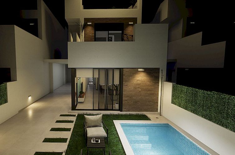 Vrijstaande woning in Los Alcazares