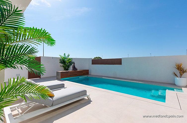 Vrijstaande woning in Los Alcazares