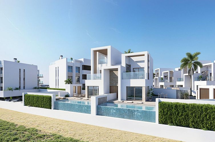 Chalet in Los Alcazares