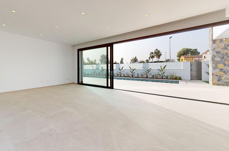 Vrijstaande woning in Los Alcazares
