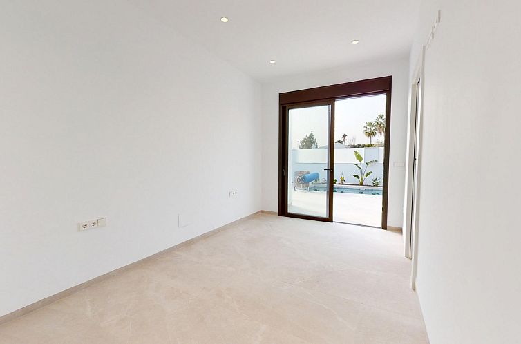 Vrijstaande woning in Los Alcazares