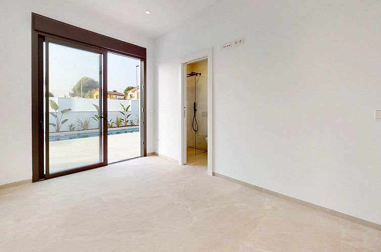Vrijstaande woning in Los Alcazares