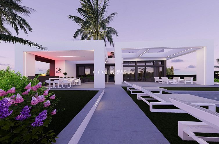 Vrijstaande woning in Los Alcazares