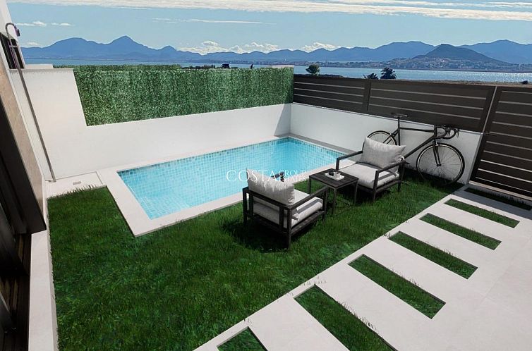 Vrijstaande woning in Los Alcazares