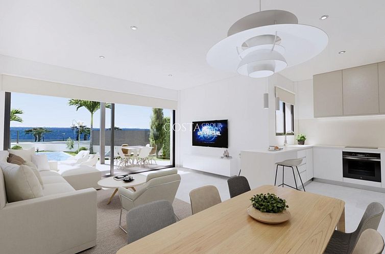 Vrijstaande woning in Los Alcazares