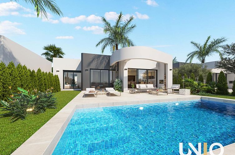 Vrijstaande woning in Los Alcazares