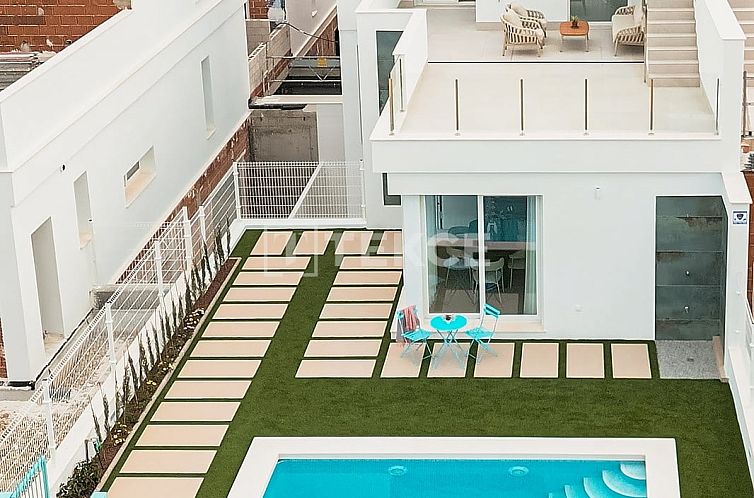 Vrijstaande woning in Los Alcazares