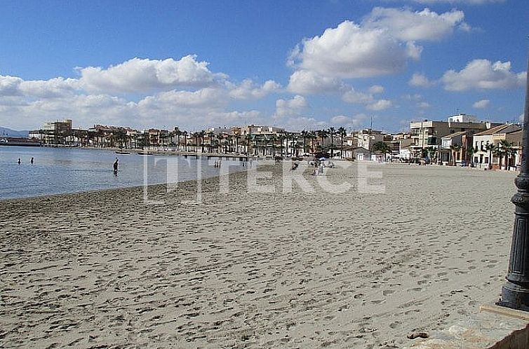 Vrijstaande woning in Los Alcazares
