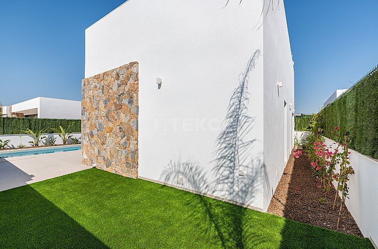Vrijstaande woning in Los Alcazares