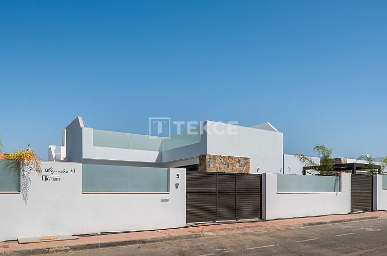 Vrijstaande woning in Los Alcazares