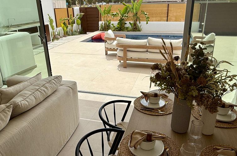 Vrijstaande woning in Los Alcazares