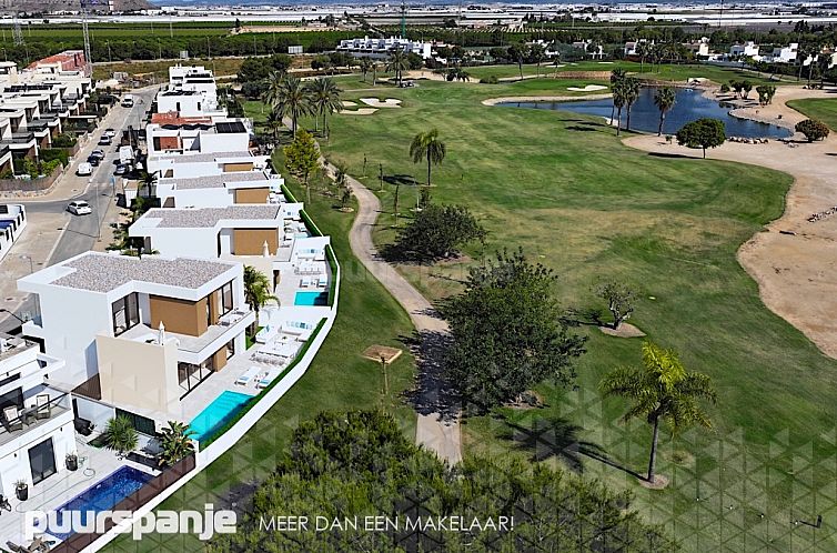 Vrijstaande woning in Los Alcazares