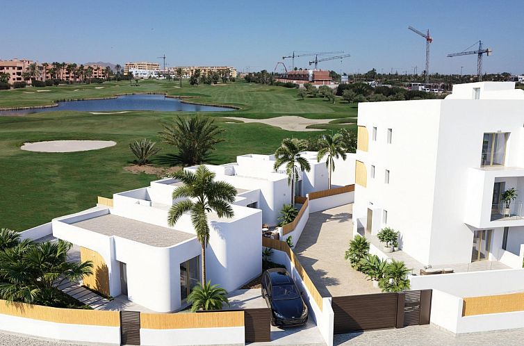 Vrijstaande woning in Los Alcazares