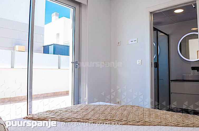 Vrijstaande woning in Los Alcazares