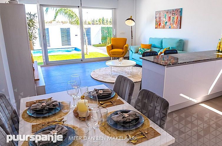 Vrijstaande woning in Los Alcazares