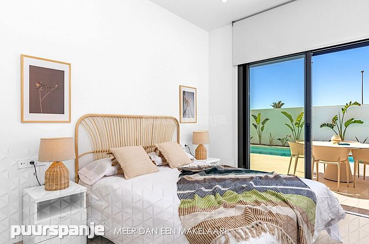 Vrijstaande woning in Los Alcazares