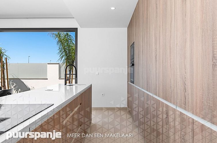 Vrijstaande woning in Los Alcazares