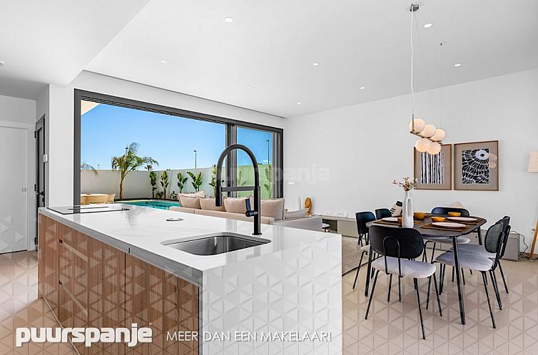 Vrijstaande woning in Los Alcazares