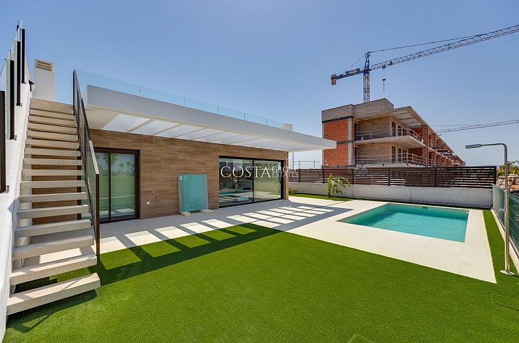 Vrijstaande woning in Los Alcazares