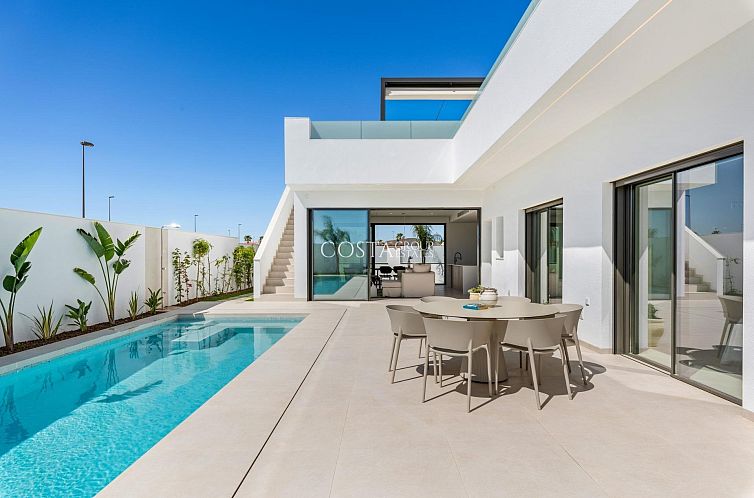 Vrijstaande woning in Los Alcazares