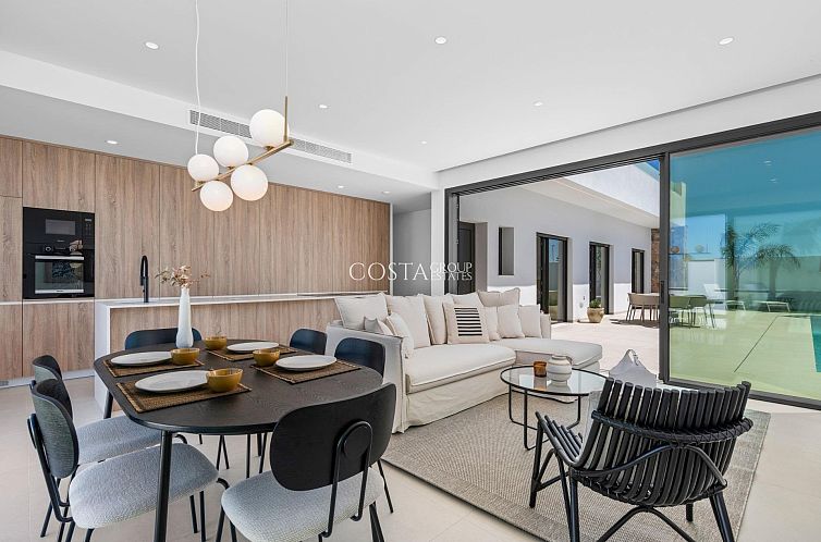 Vrijstaande woning in Los Alcazares