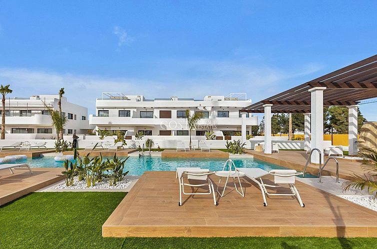 Vrijstaande woning in Los Alcazares
