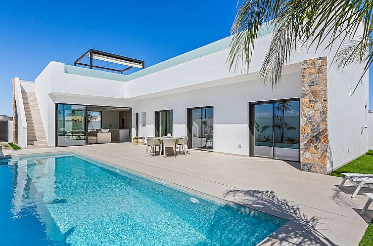 Vrijstaande woning in Los Alcazares