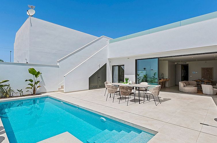 Vrijstaande woning in Los Alcazares