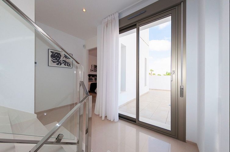 Vrijstaande woning in Los Alcazares