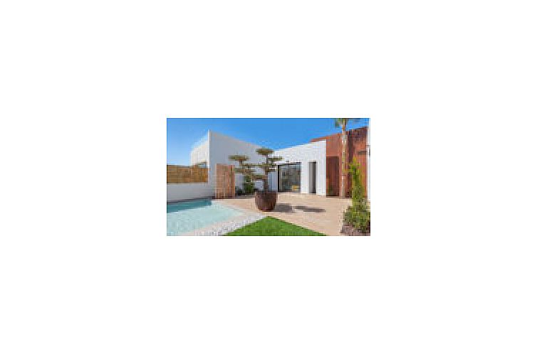 Vrijstaande woning in Los Alcazares