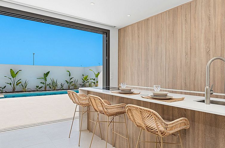 Vrijstaande woning in Los Alcazares