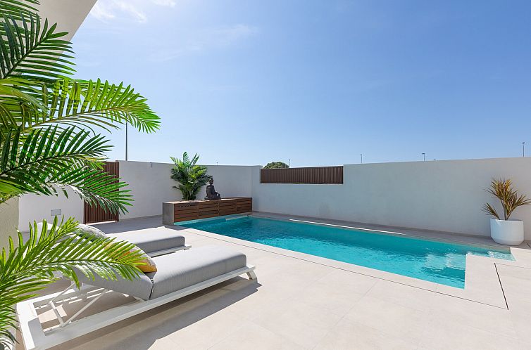 Vrijstaande woning in Los Alcazares