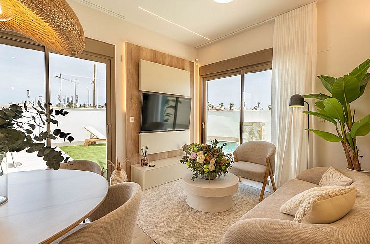 Chalet in Los Alcazares