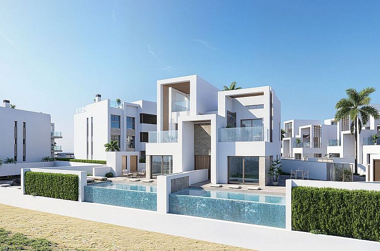 Chalet in Los Alcazares