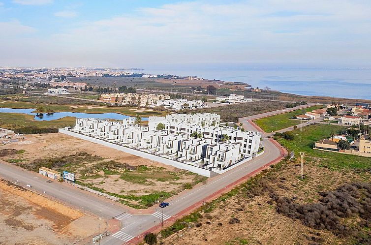Chalet in Los Alcazares
