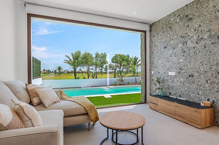 Vrijstaande woning in Los Alcazares