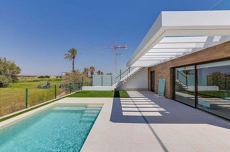 Vrijstaande woning in Los Alcazares