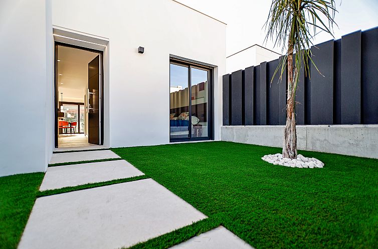 Vrijstaande woning in Molina De Segura