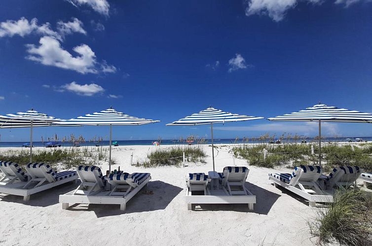 Bungalow Beach Resort