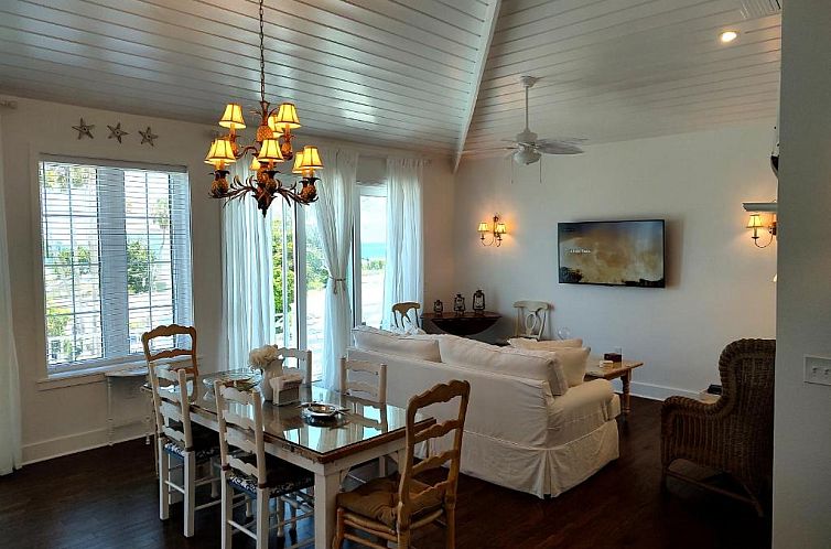 Bungalow Beach Resort